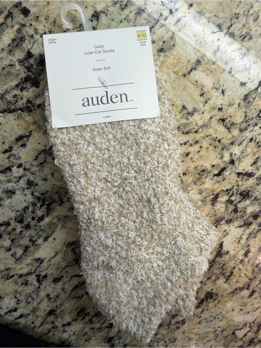 Auden 2-Pack Cozy Low-Cut Fuzzy Socks in Beige/Cream